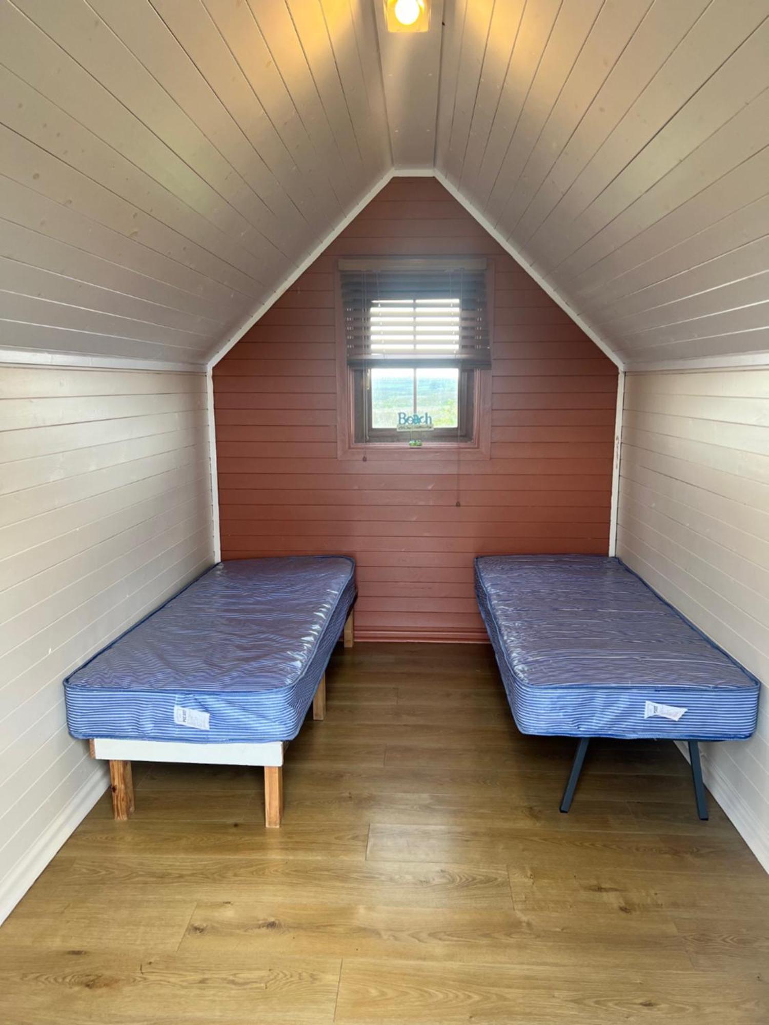 Seaview Holiday Park 펜젠스 객실 사진